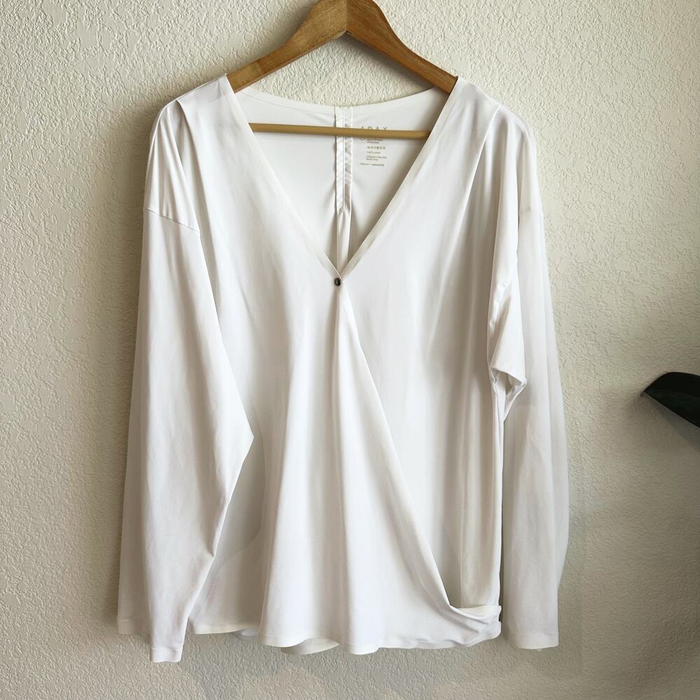 Elegant White V-Neck Women's Top